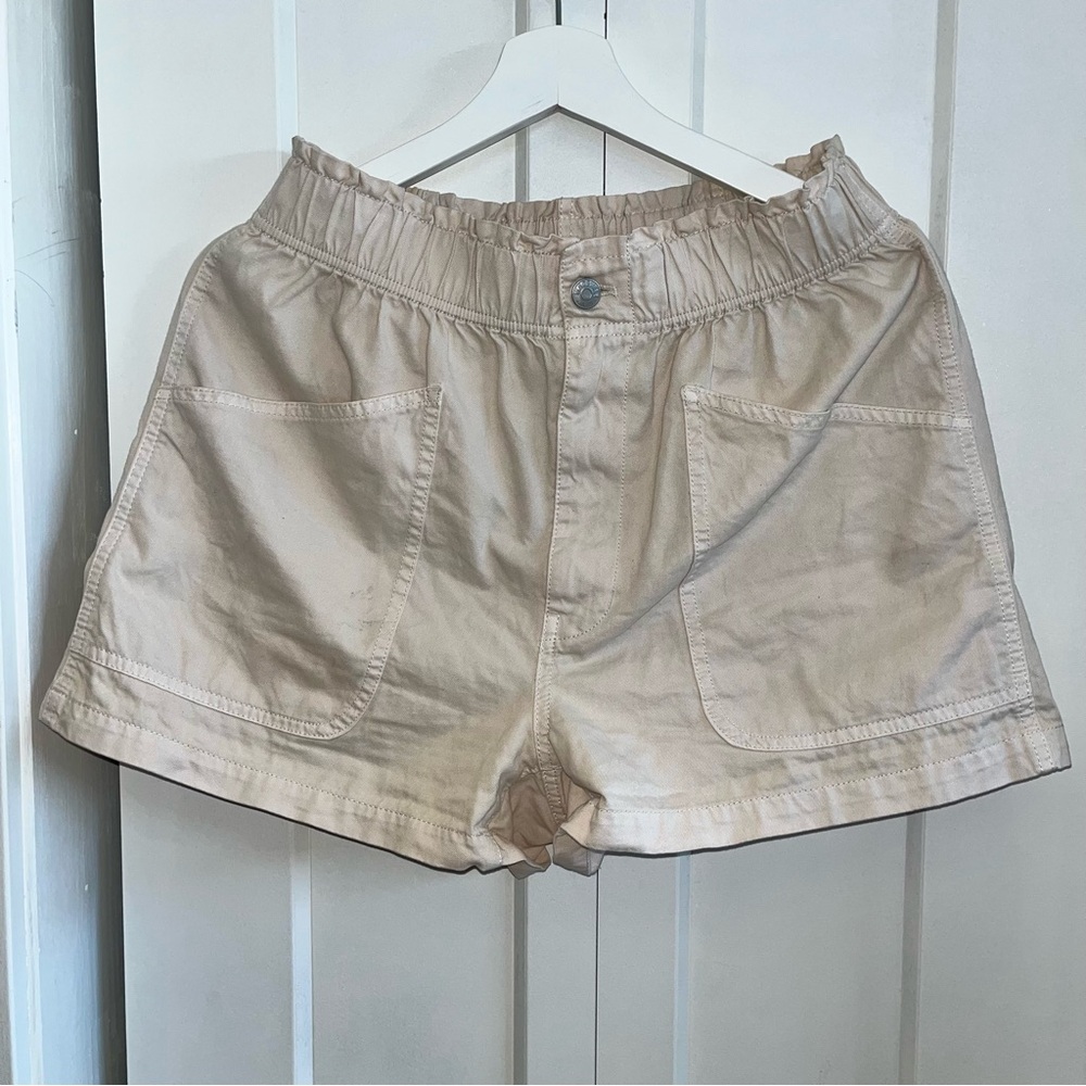 Madewell Women's Cargo Shorts in Tan